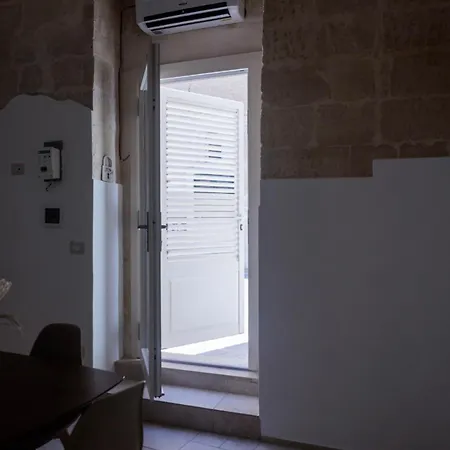 Old Apartment Lecce